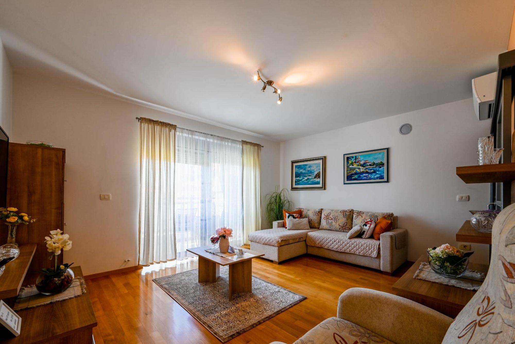 Apartment Emma 로비니 외부 사진