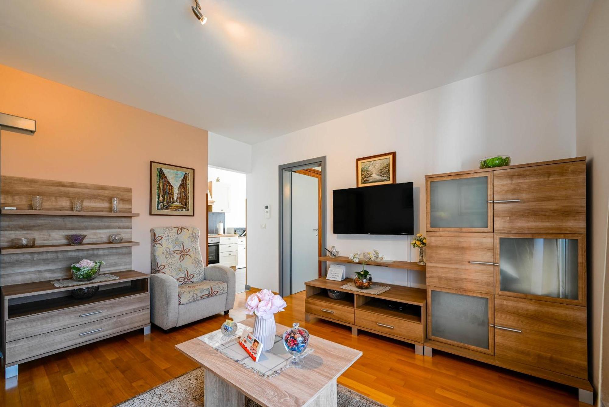 Apartment Emma 로비니 외부 사진