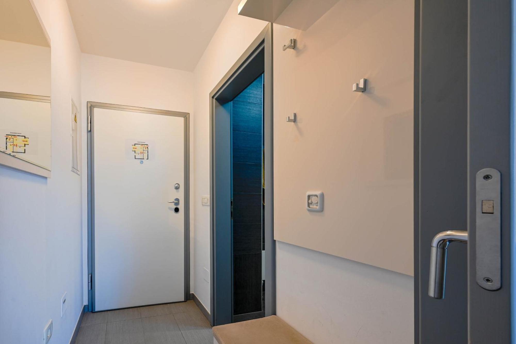 Apartment Emma 로비니 외부 사진